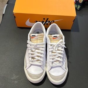 💥SOLD💥 Nike Blazer low 77
